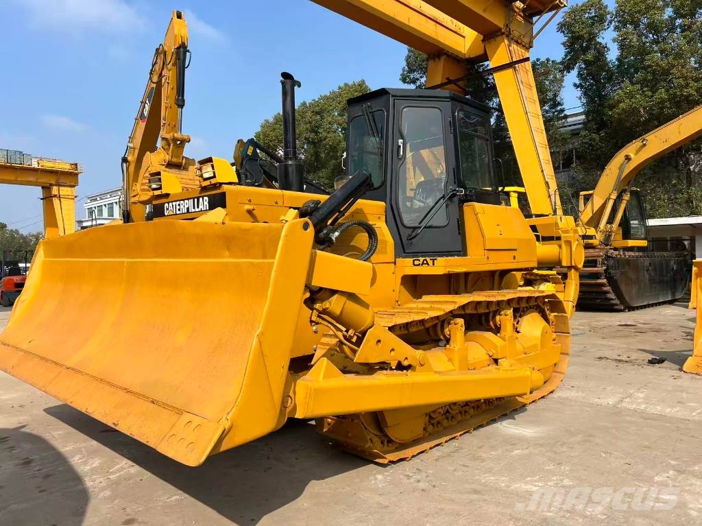 CAT D6G Kāpurķēžu buldozeri