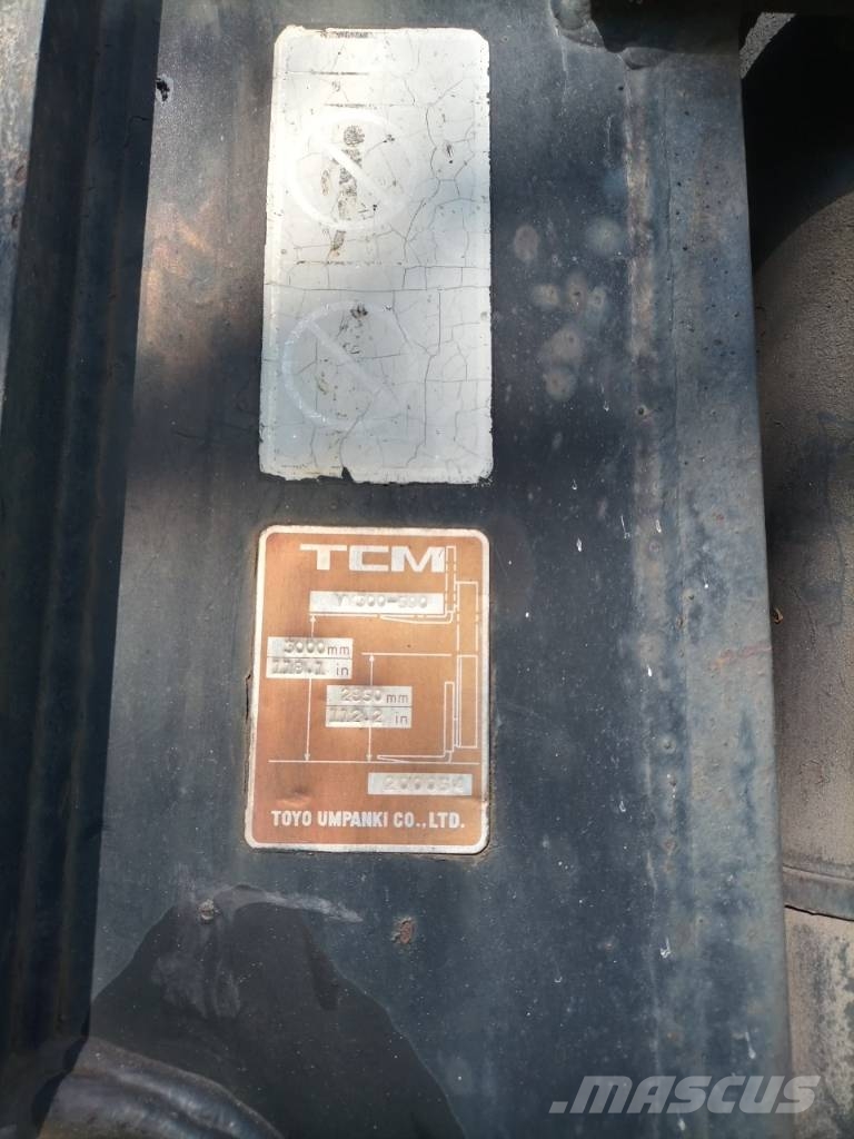 TCM FD 100 شاحنات الديزل