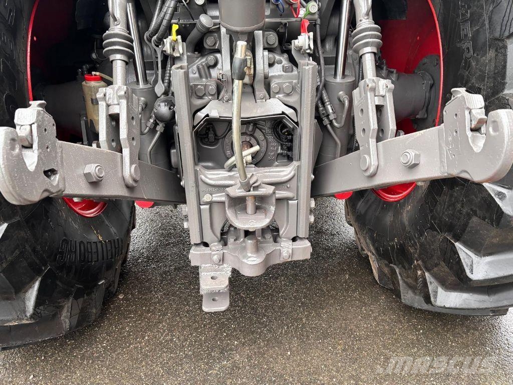 Fendt 824 VARIO PROFI + 拖拉机/农用车