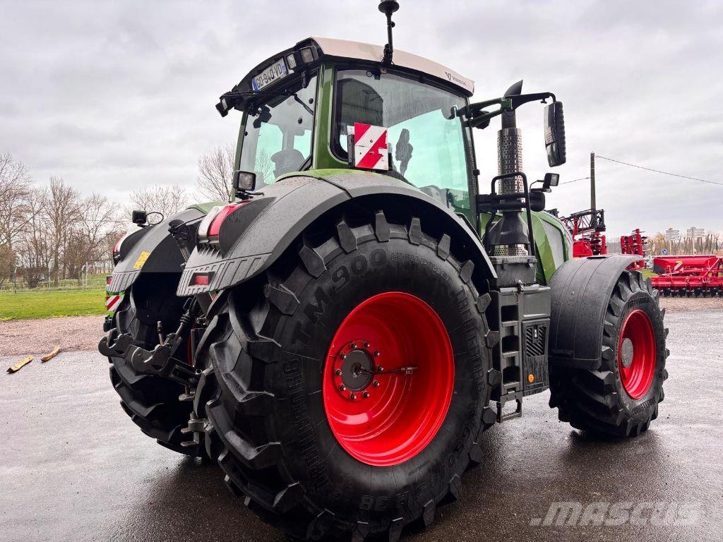 Fendt 824 VARIO PROFI + Трактори