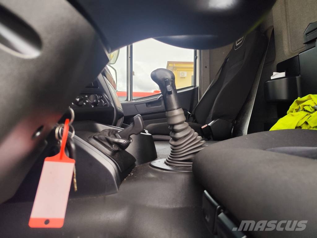 Iveco Stralis 260 S31 XP شاحنات الرافعات