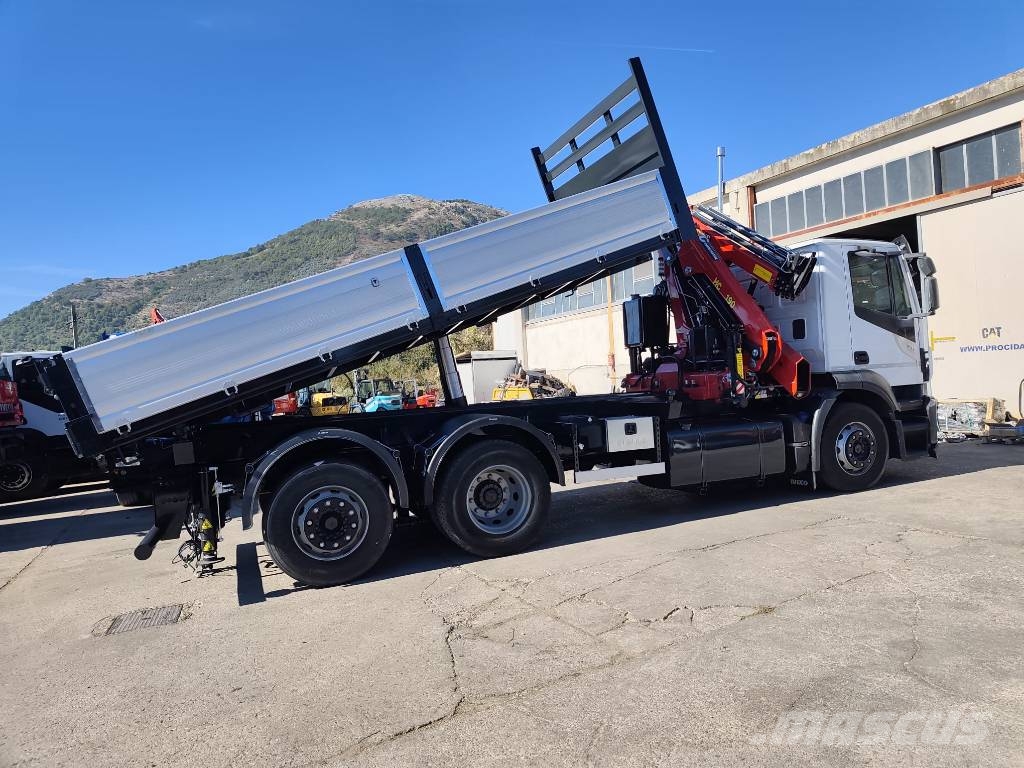 Iveco Stralis 260 S31 XP Vlakke laadvloer met kraan