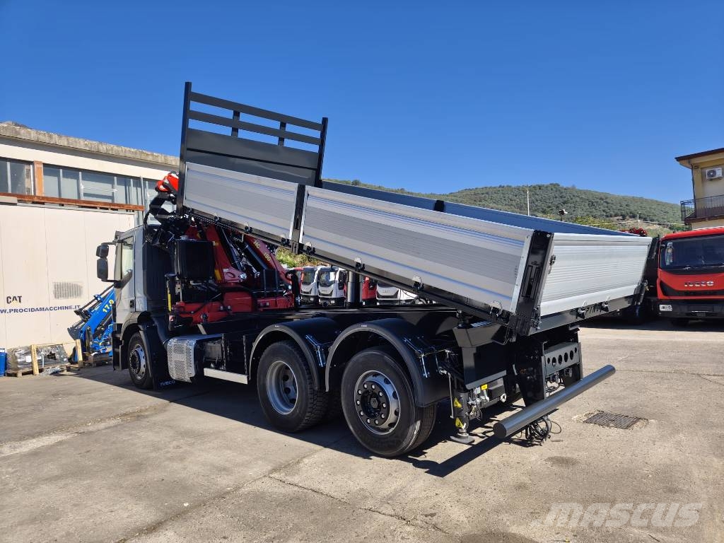 Iveco Stralis 260 S31 XP Vlakke laadvloer met kraan