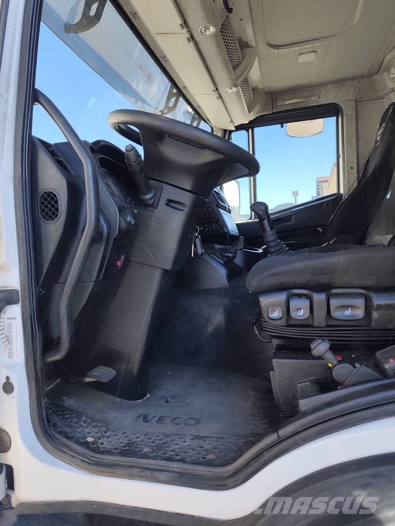 Iveco Stralis 260 S31 XP Vlakke laadvloer met kraan