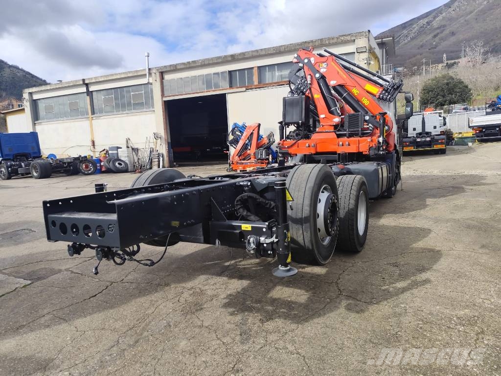 Iveco Stralis 260 S31 XP شاحنات الرافعات