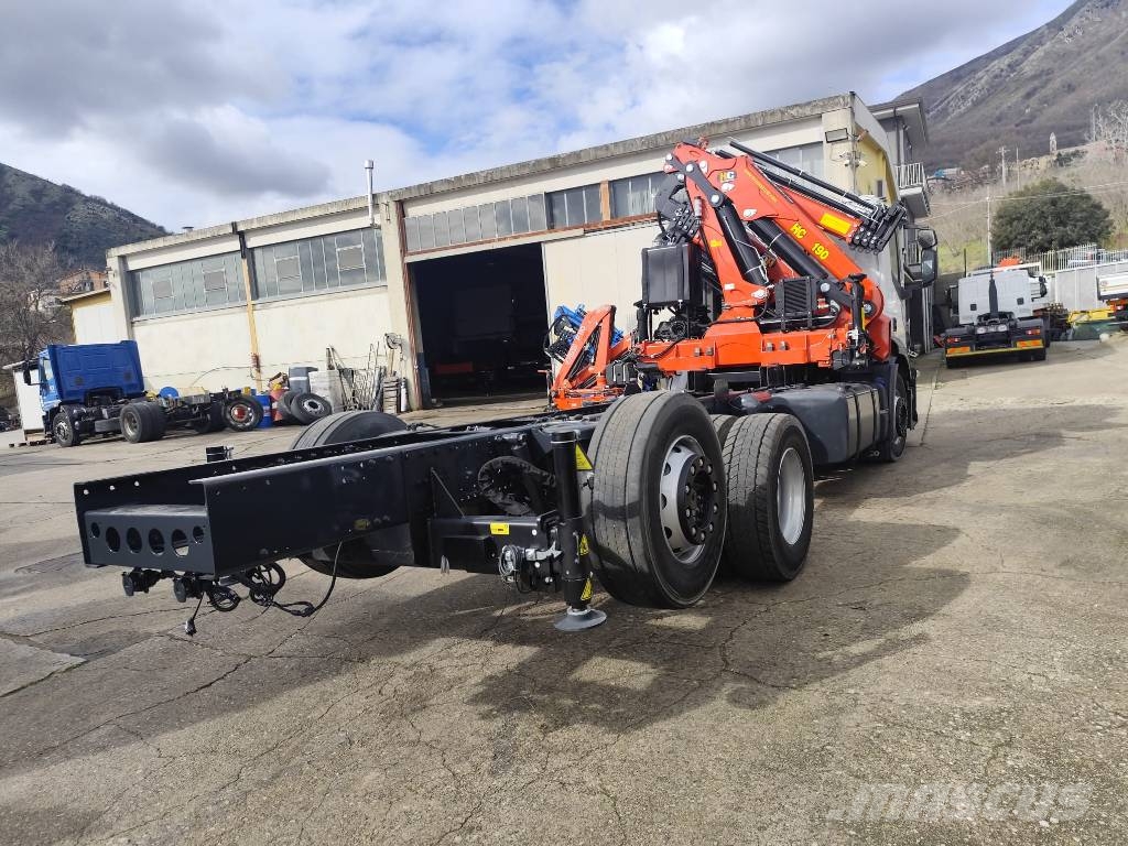 Iveco Stralis 260 S31 XP شاحنات الرافعات