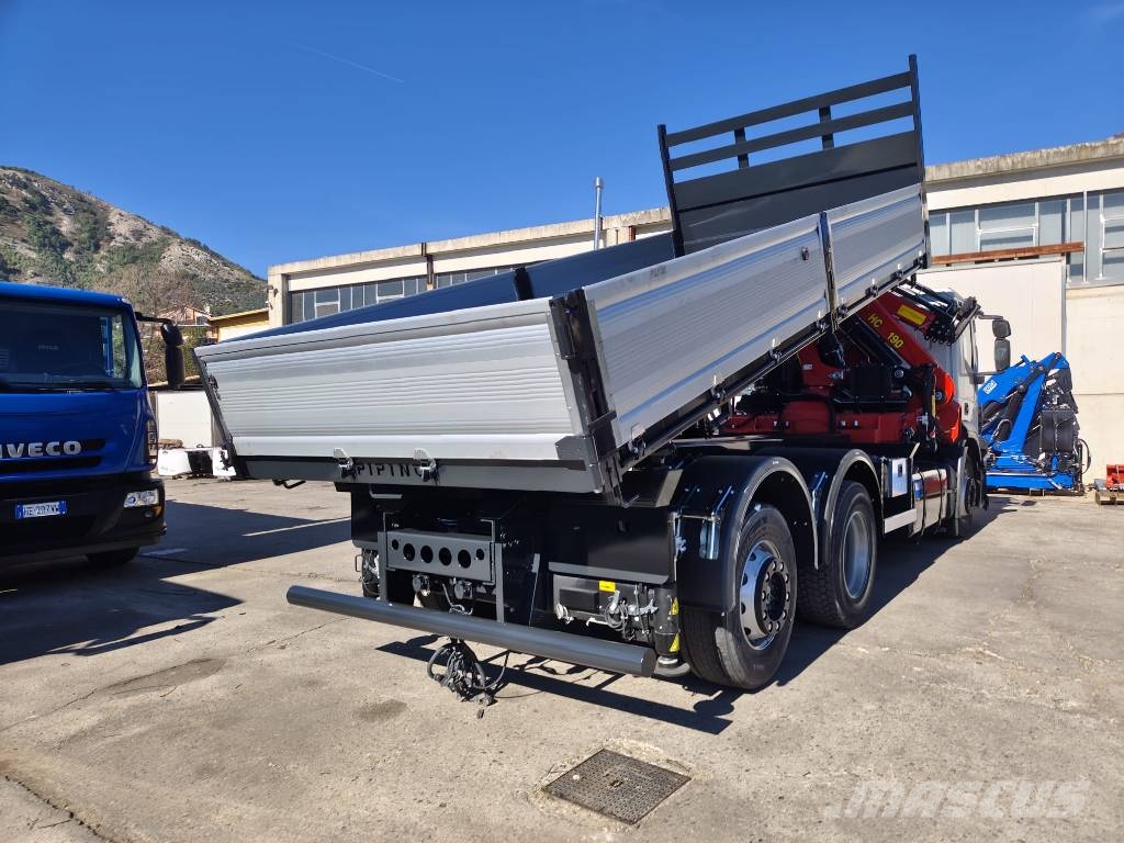 Iveco Stralis 260 S31 XP Vlakke laadvloer met kraan