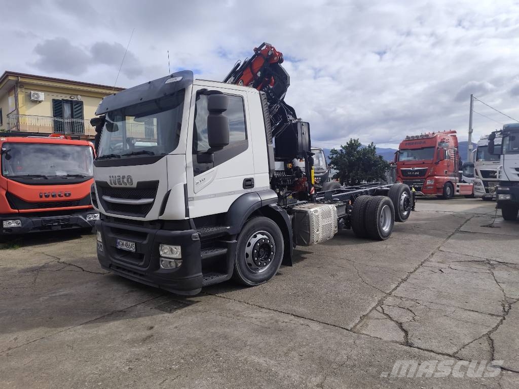 Iveco Stralis 260 S31 XP شاحنات الرافعات