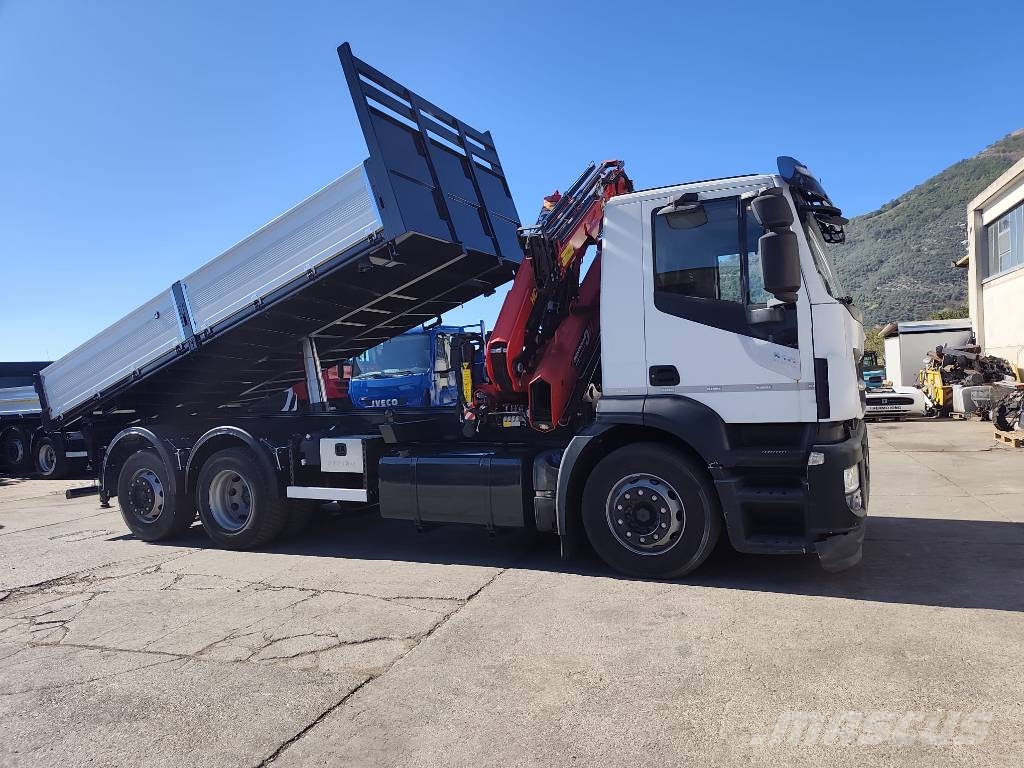 Iveco Stralis 260 S31 XP Vlakke laadvloer met kraan