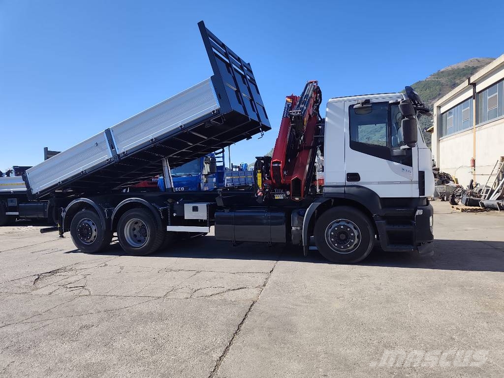 Iveco Stralis 260 S31 XP Vlakke laadvloer met kraan