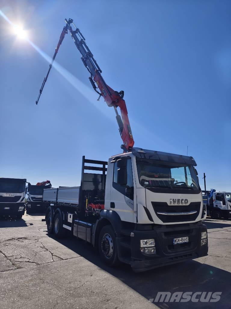 Iveco Stralis 260 S31 XP Vlakke laadvloer met kraan