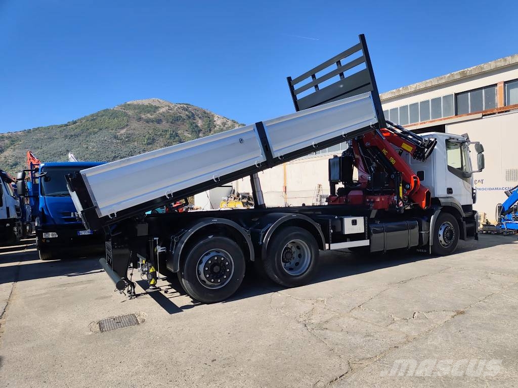 Iveco Stralis 260 S31 XP Vlakke laadvloer met kraan