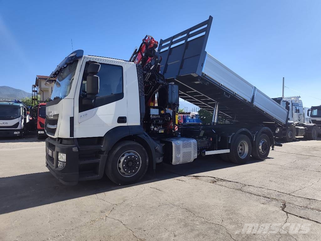 Iveco Stralis 260 S31 XP Vlakke laadvloer met kraan