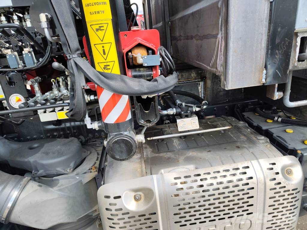 Iveco Stralis 260 S31 XP Nosturiautot
