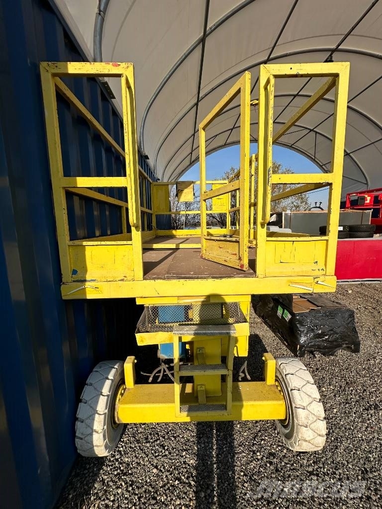 Holland Lift ollós emelőgép Elevadores de tesoura