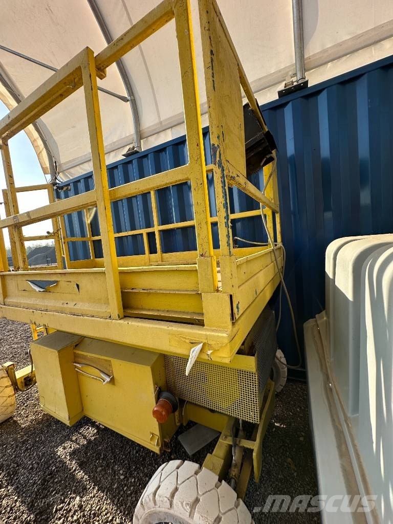 Holland Lift ollós emelőgép Elevadores de tesoura