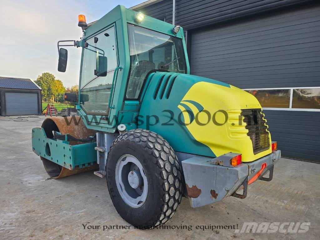 Hamm 3307 HT Trilrolwalsen
