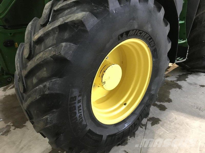 John Deere 6250R Traktoren