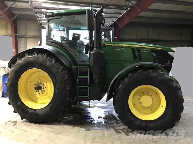 John Deere 6250R Traktoren