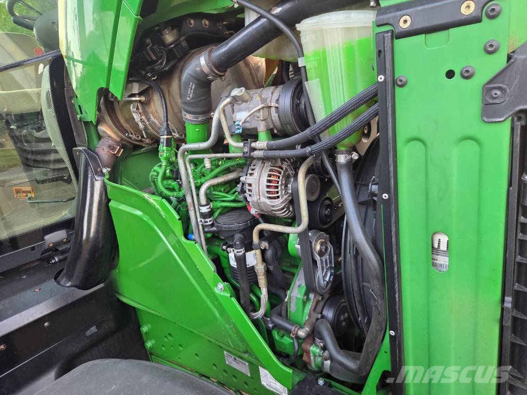 John Deere 6130 R Traktorer