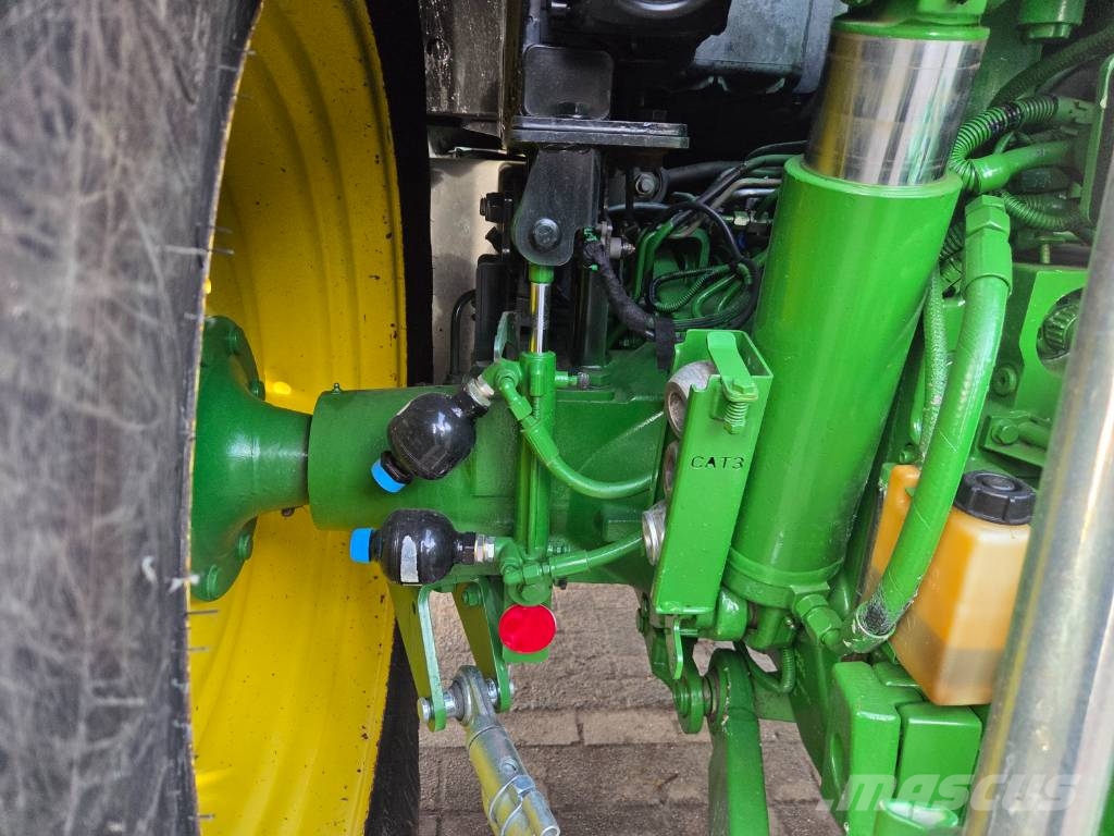 John Deere 6130 R Traktorer