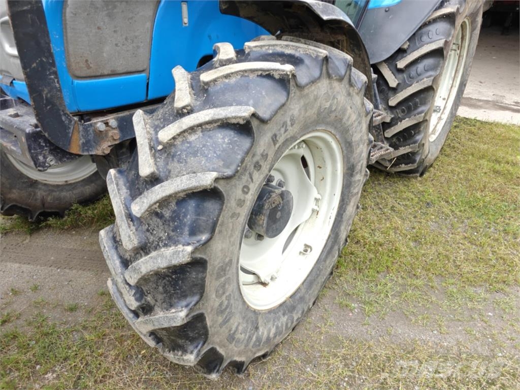 Valtra C100 الجرارات