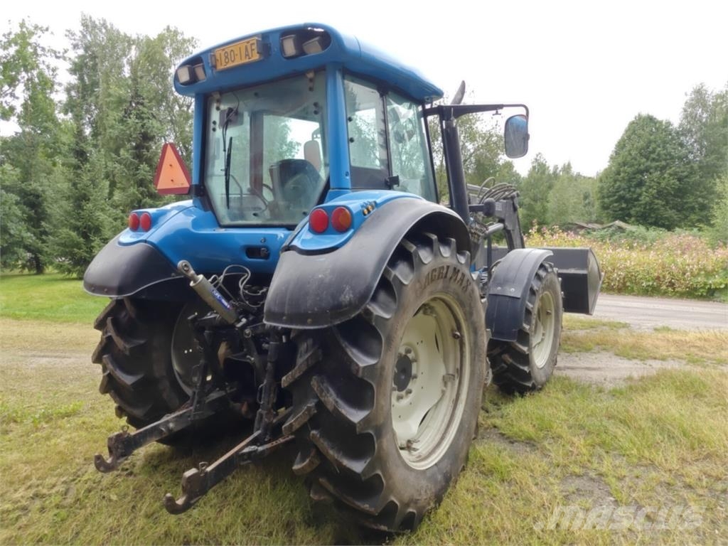 Valtra C100 الجرارات