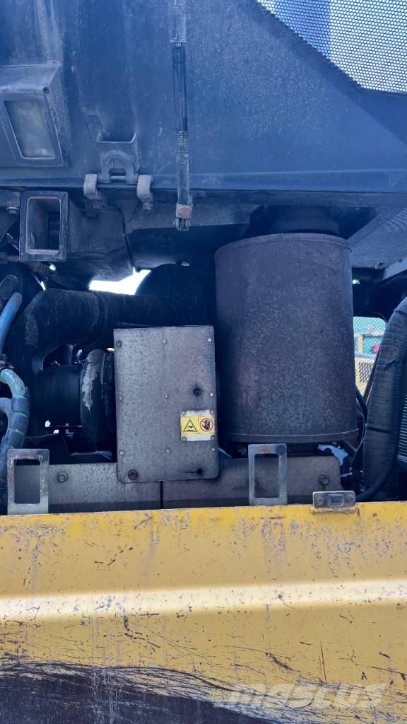 Komatsu D 65 PX-15 Paletli dozerler