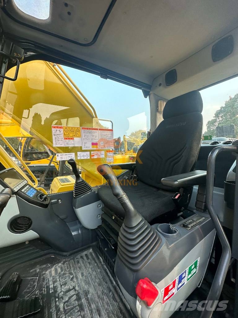 Komatsu PC 220 Bagri goseničarji