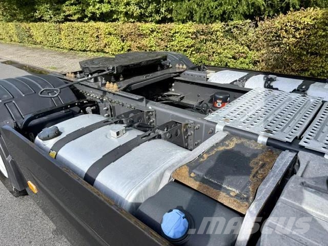 Renault T460 Sleepercab / Euro 6 / 2 x Tank Trekkers