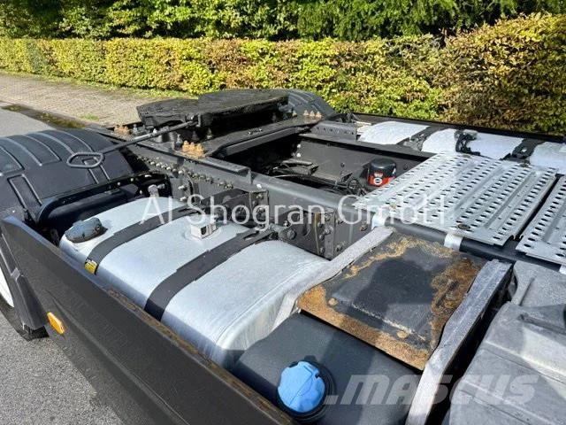 Renault T460 Sleepercab / Euro 6 / 2 x Tank 中古トラクターヘッド | トレーラーヘッド