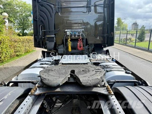 Renault T460 Sleepercab / Euro 6 / 2 x Tank 中古トラクターヘッド | トレーラーヘッド