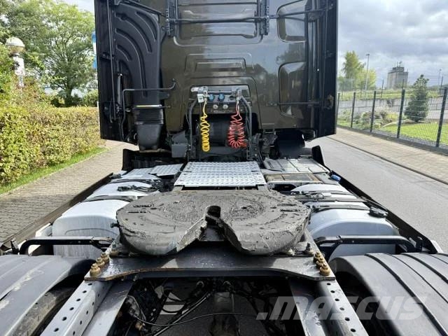 Renault T460 Sleepercab / Euro 6 / 2 x Tank Trekkers