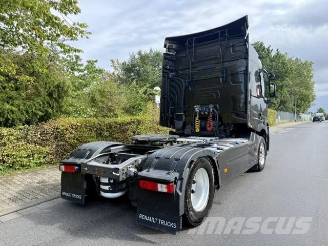 Renault T460 Sleepercab / Euro 6 / 2 x Tank Trekkers