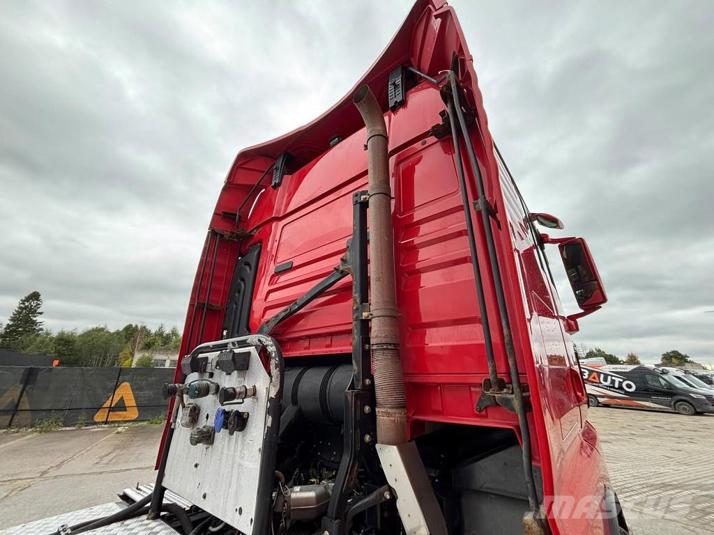 MAN TGX 33.560 6x4 INTARDER / HYDRAULICS Sadulveokid