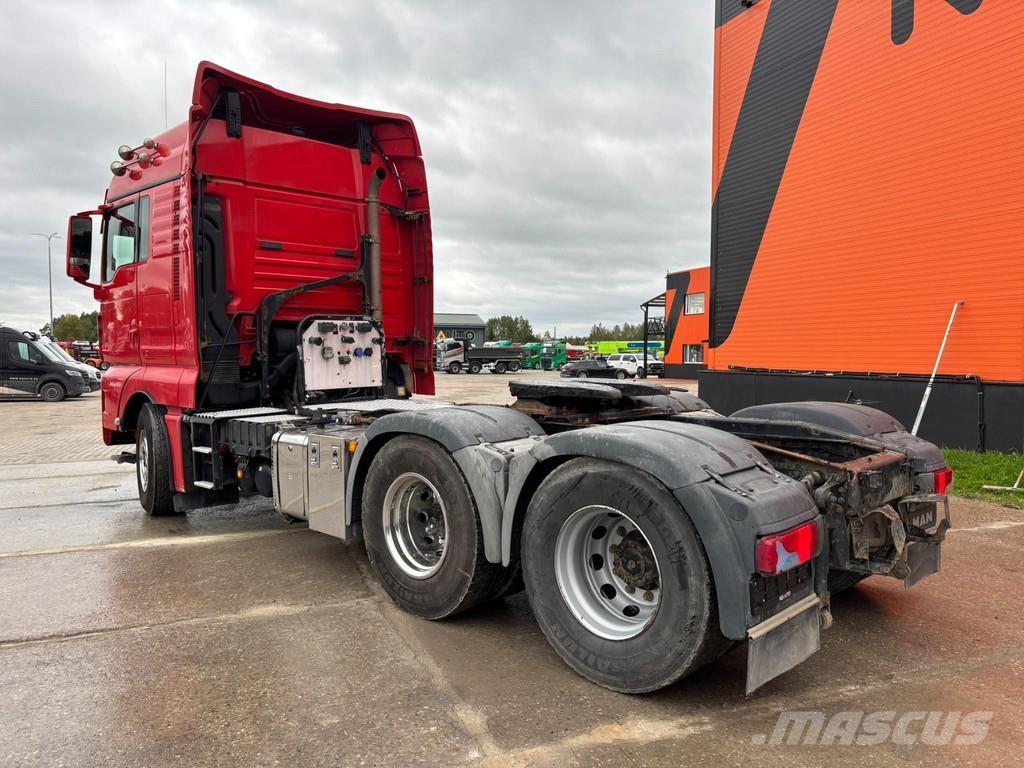 MAN TGX 33.560 6x4 INTARDER / HYDRAULICS Sadulveokid