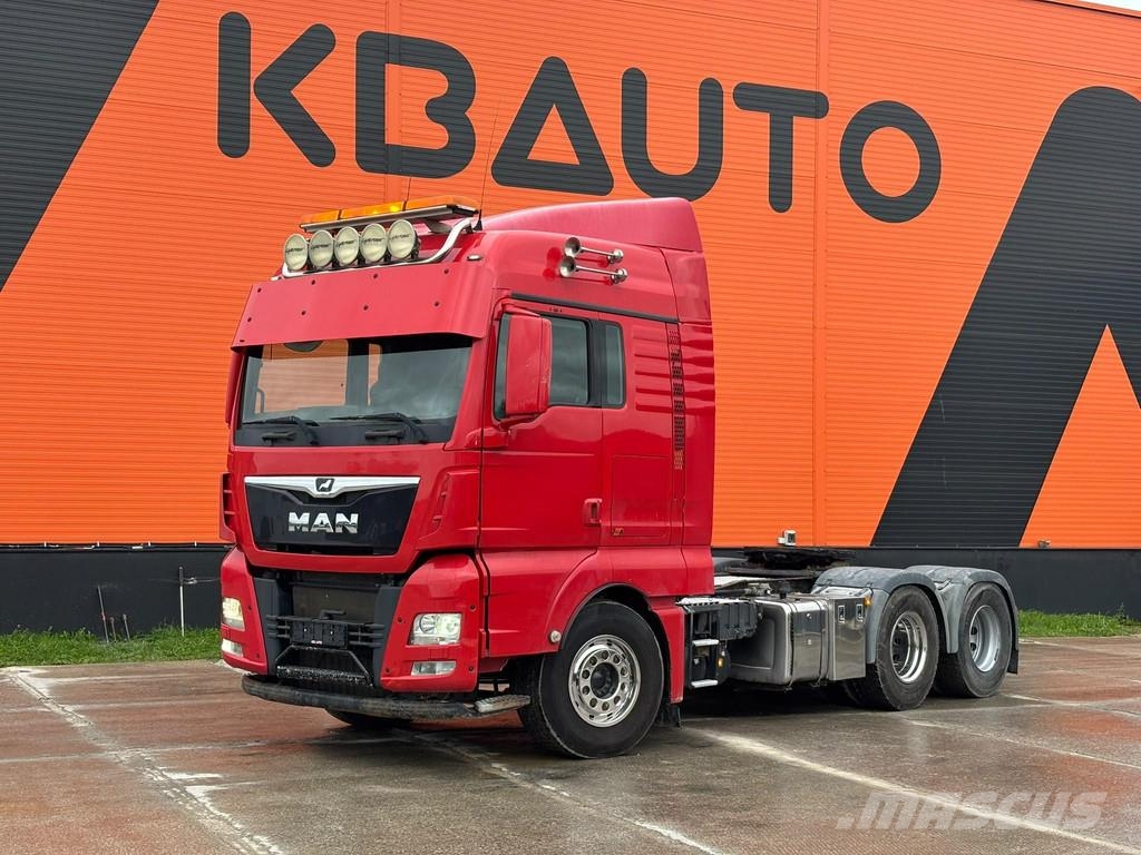 MAN TGX 33.560 6x4 INTARDER / HYDRAULICS Sadulveokid
