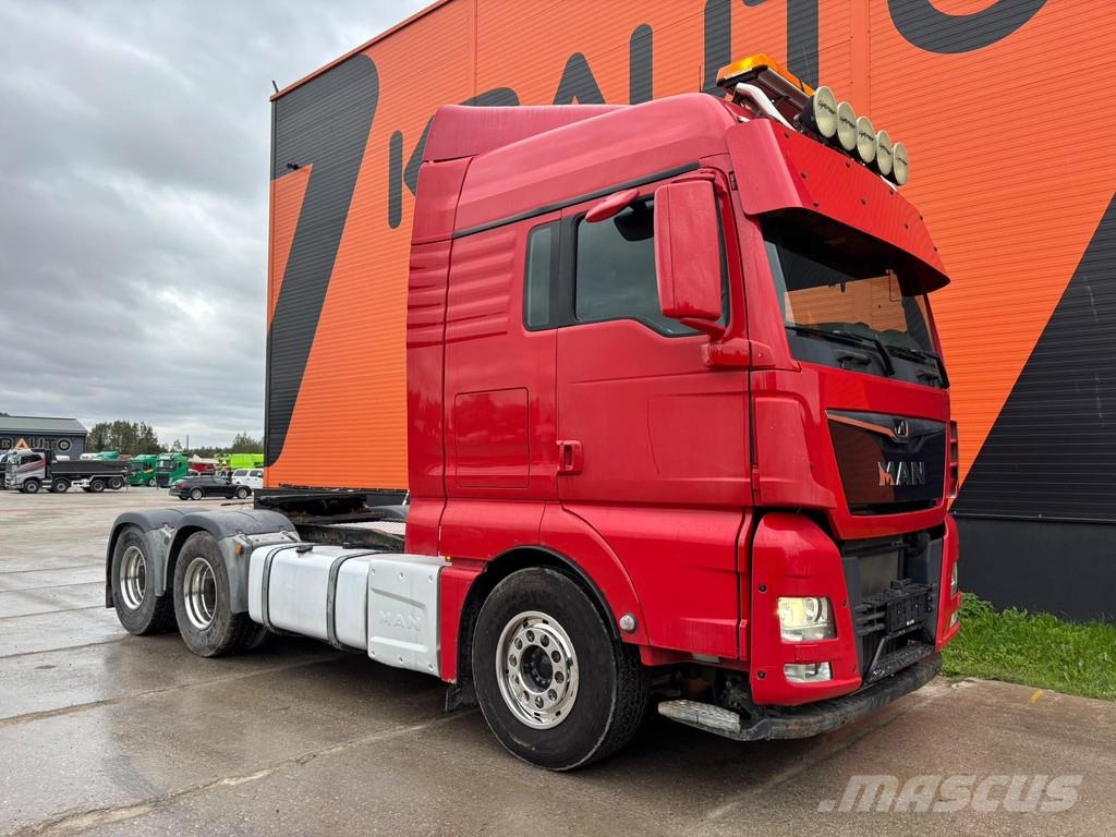 MAN TGX 33.560 6x4 INTARDER / HYDRAULICS Sadulveokid