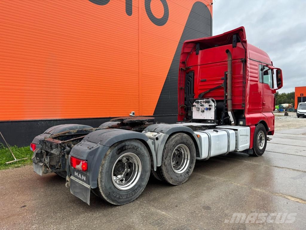 MAN TGX 33.560 6x4 INTARDER / HYDRAULICS Sadulveokid