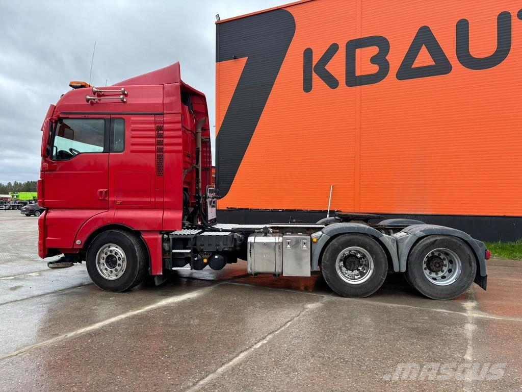 MAN TGX 33.560 6x4 INTARDER / HYDRAULICS Sadulveokid
