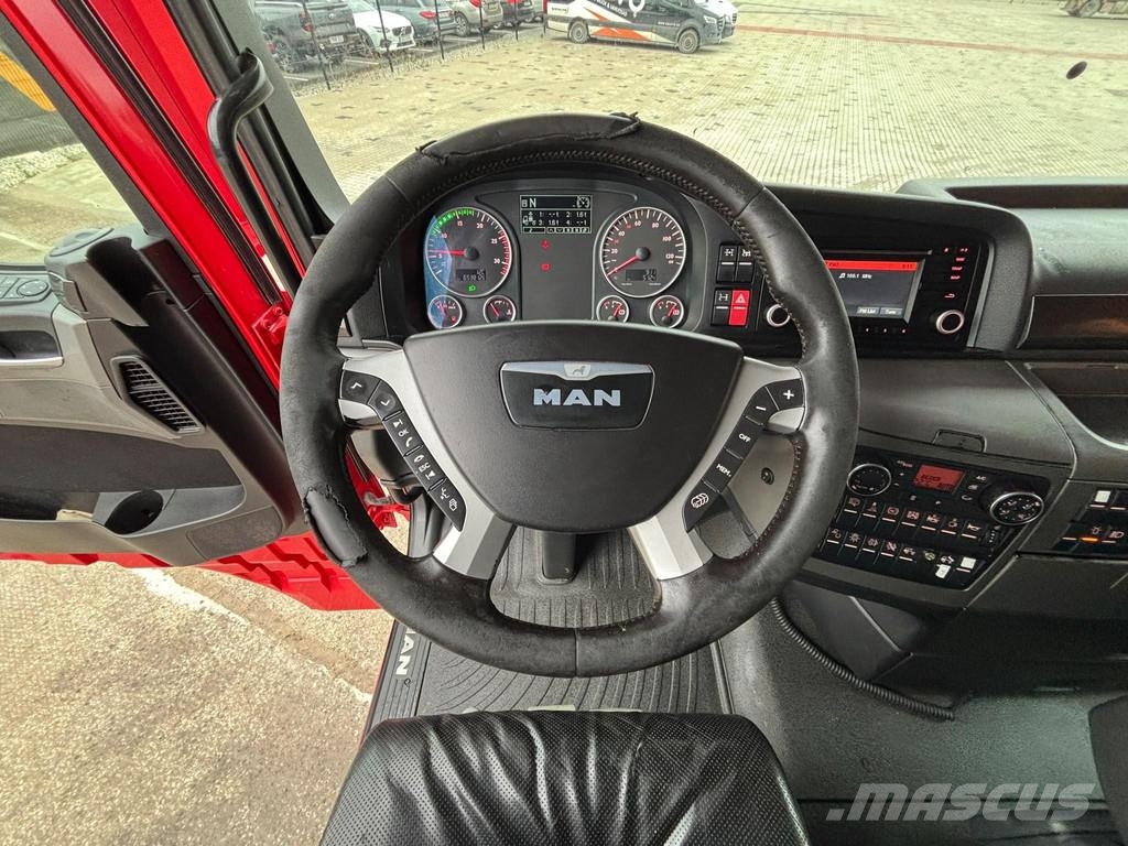 MAN TGX 33.560 6x4 INTARDER / HYDRAULICS Sadulveokid