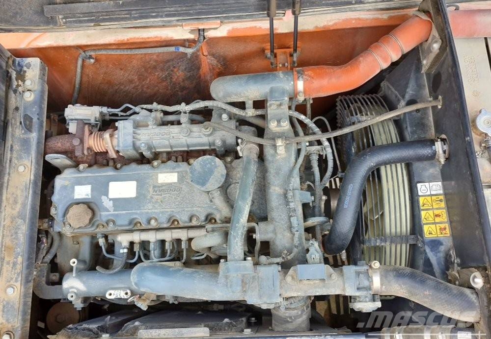 Doosan DX 225 LC SLR Pelle sur chenilles