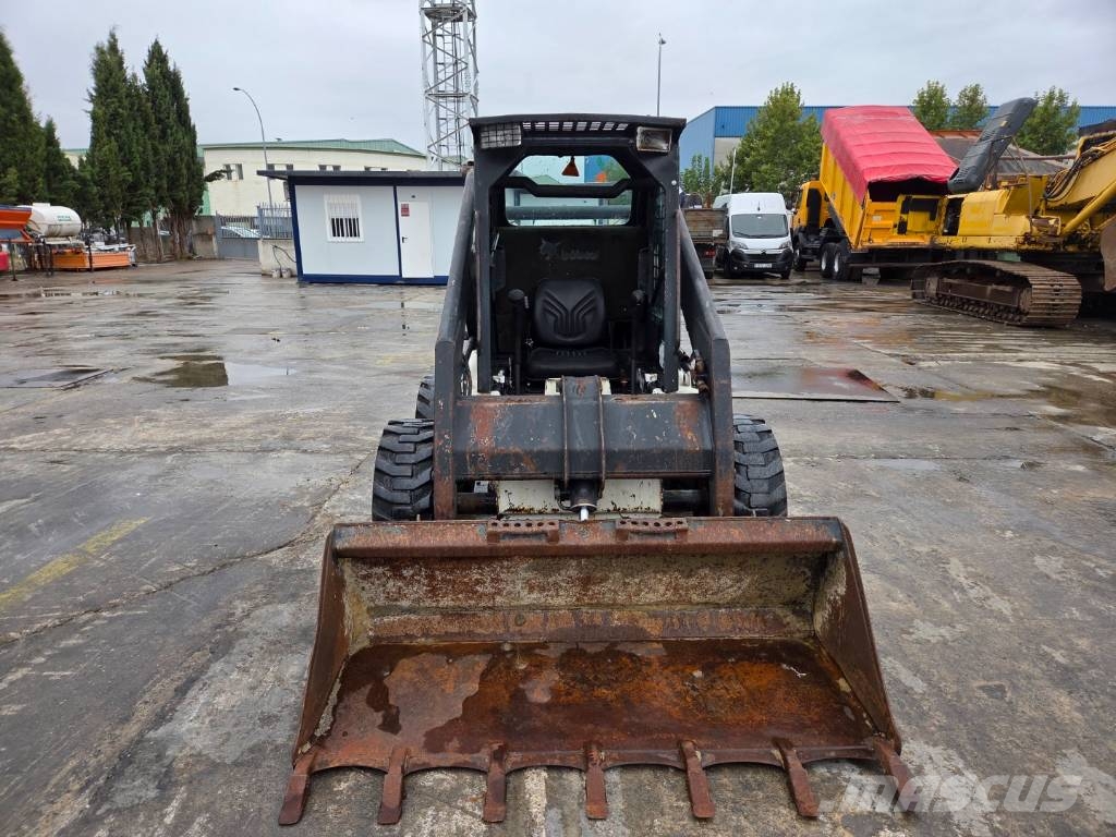 Bobcat 7753 Мини товарачи

