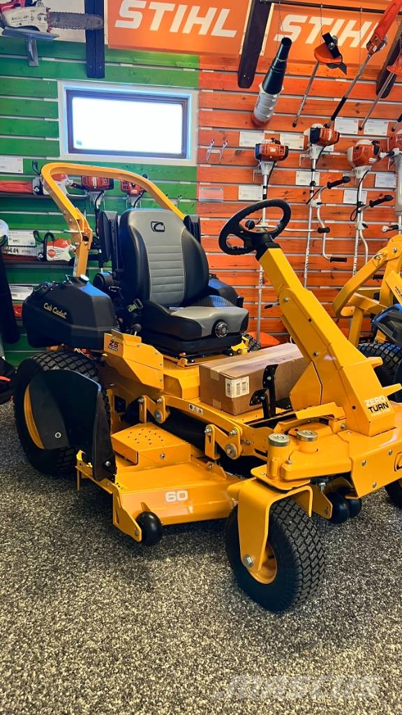 Cub Cadet Z5 152 Päältäajettavat ruohonleikkurit