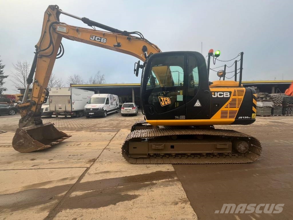 JCB JS 130 LC 履带挖掘机