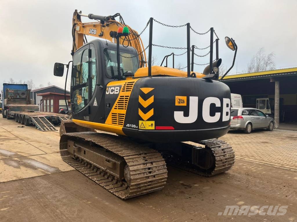 JCB JS 130 LC 履带挖掘机