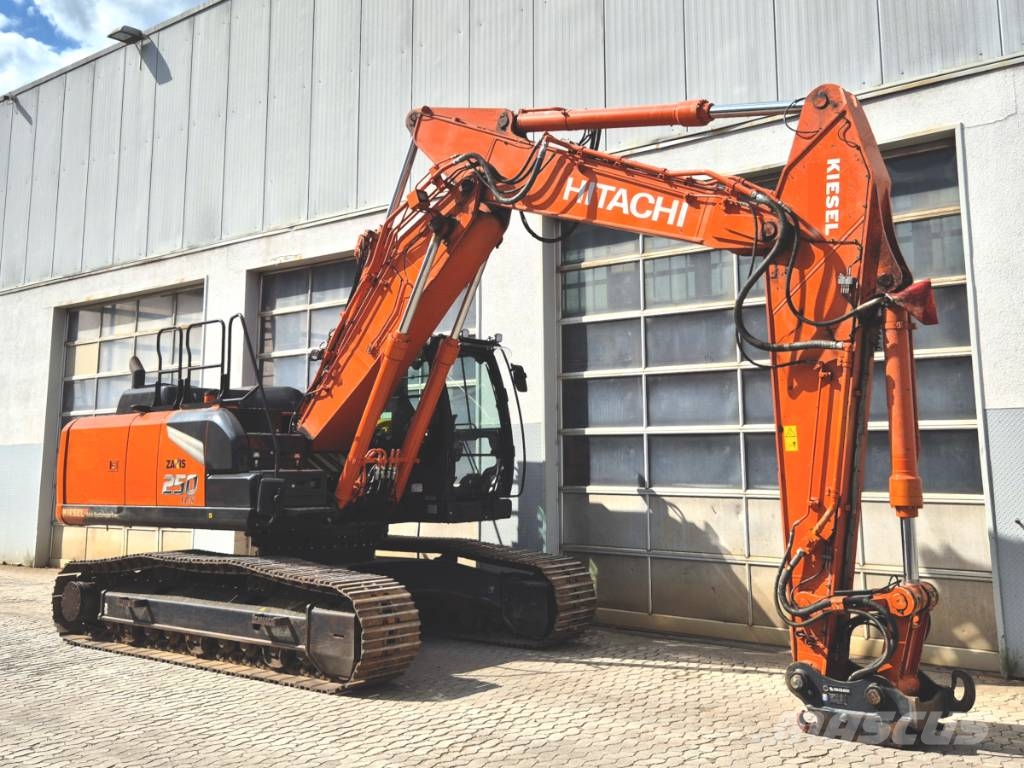 Hitachi ZX 250 LC N-7 Kāpurķēžu ekskavatori