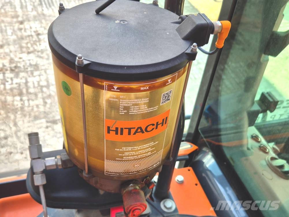 Hitachi ZX 250 LC N-7 Kāpurķēžu ekskavatori