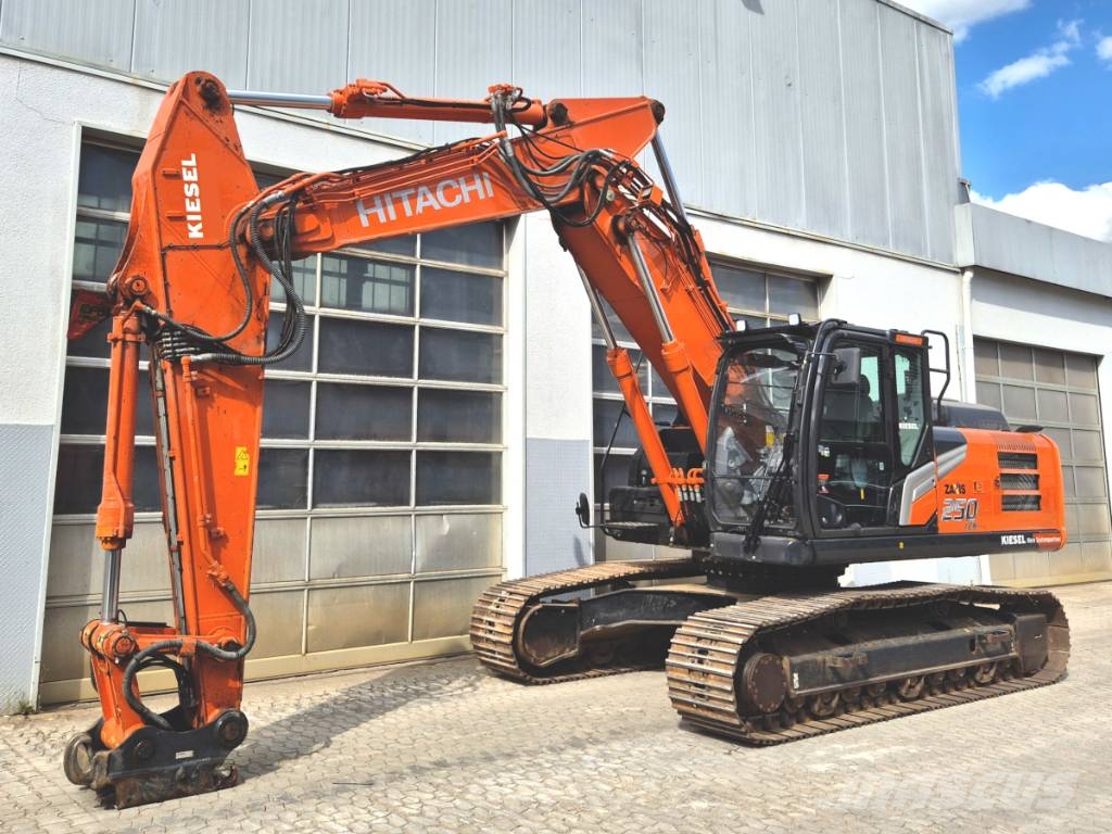 Hitachi ZX 250 LC N-7 Kāpurķēžu ekskavatori