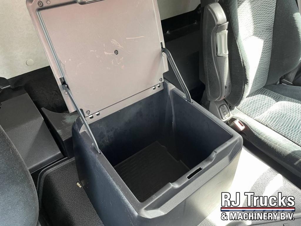 Mercedes-Benz ANTOS 2027 - BDF | Full Air | Dhollandia Lift | TÜ Camiones con gancho